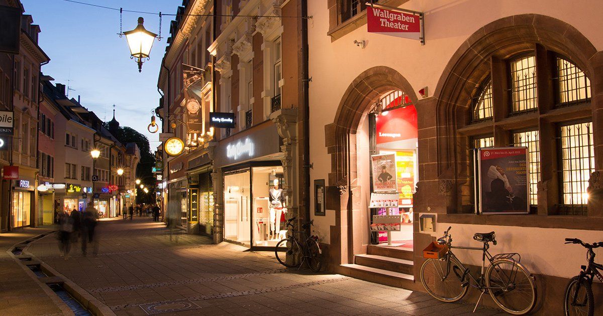 Wallgraben Theater Freiburg in der Rathausgasse, Freiburger Altstadt